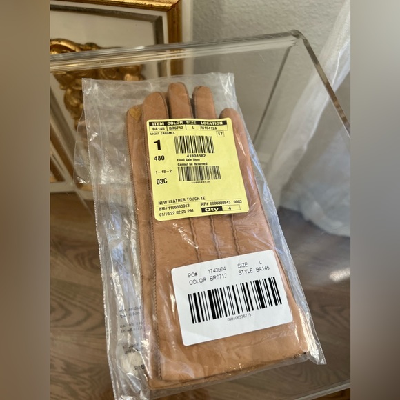 Italian leather touchscreen gloves - Picture 8 of 8